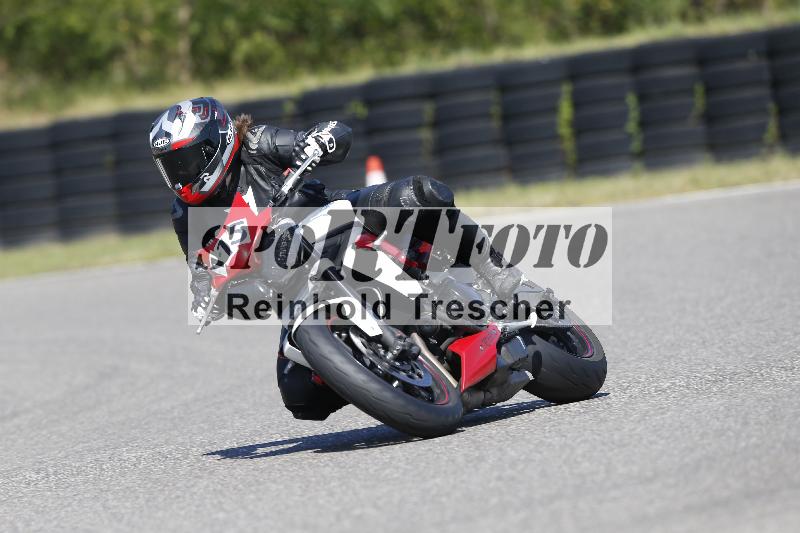 /48 25.08.2025 Cornu Master School ADR/gruen-vert/115